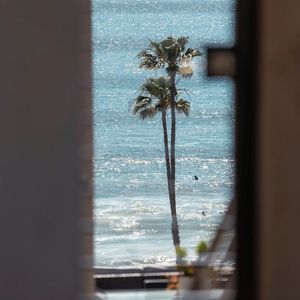 亚洲一卡2卡3卡4卡乱码网站
